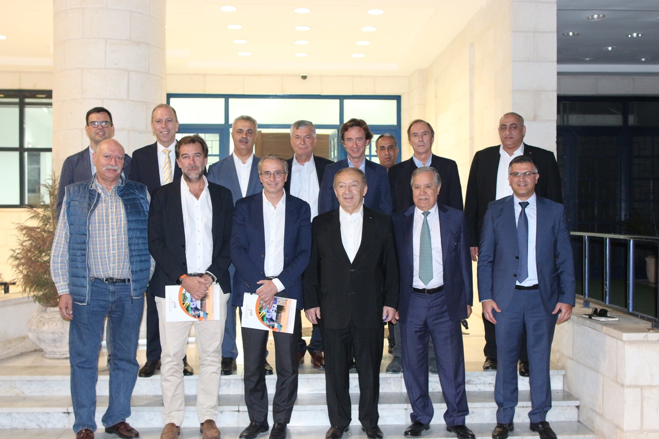 وزير الاقتصاد الوطني يدعو رجال الأعمال الإسبان الى الاستثمار في فلسطين
